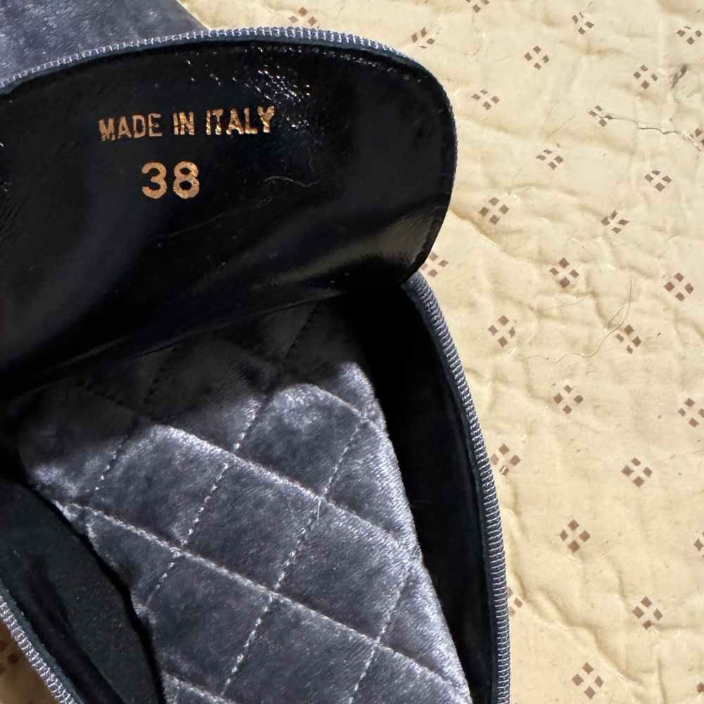 M. Gemi Velvet Mules in Silver - Picture 2 of 4